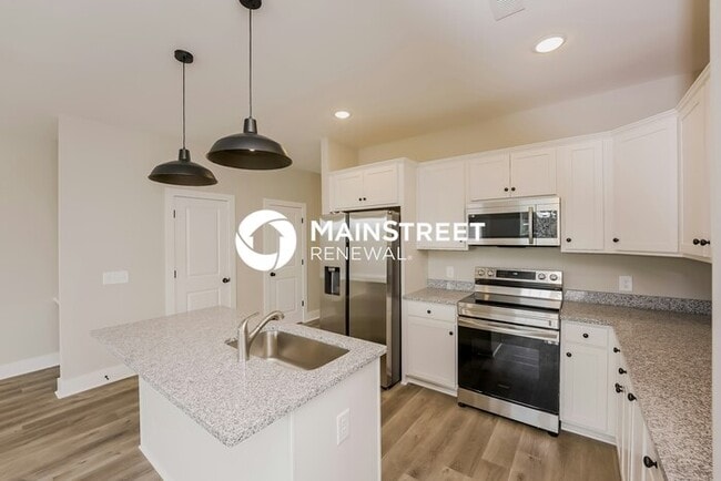 Building Photo - 3 Bedroom Pet-Friendly Home in Gallatin, TN with Main Street Renewal