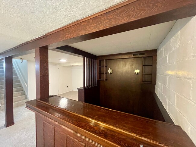 Building Photo - 3224 Dakota Ave S