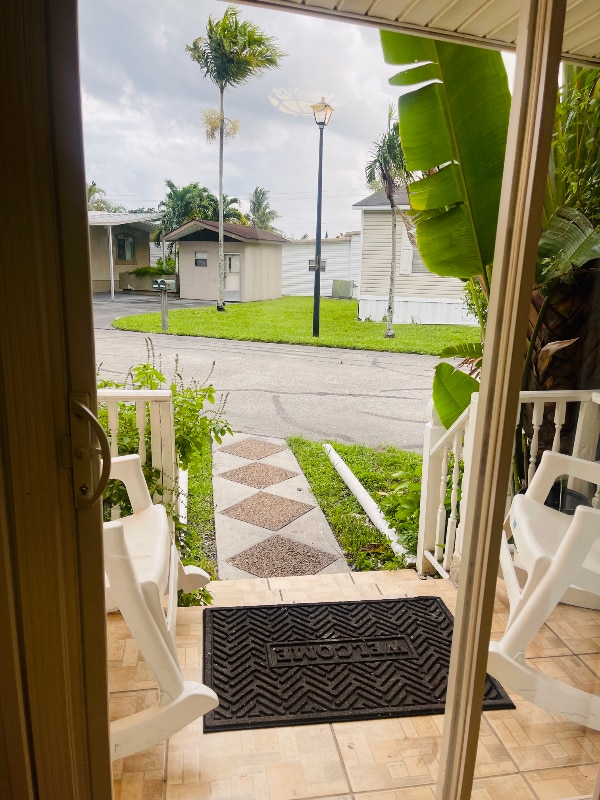 Building Photo - 3050 SW 51st Ave