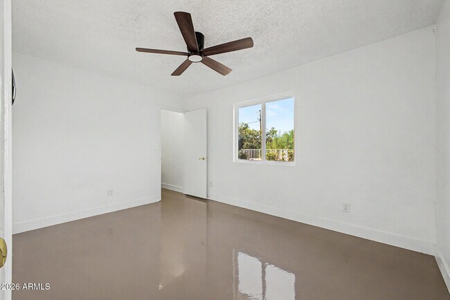 Building Photo - 16223 N 40th Pl