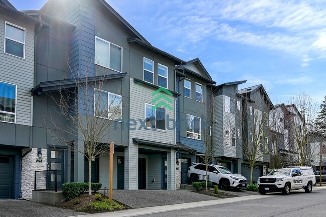 Building Photo - 3 Bed and 3 Bath Single Family Home is Available for Rent!