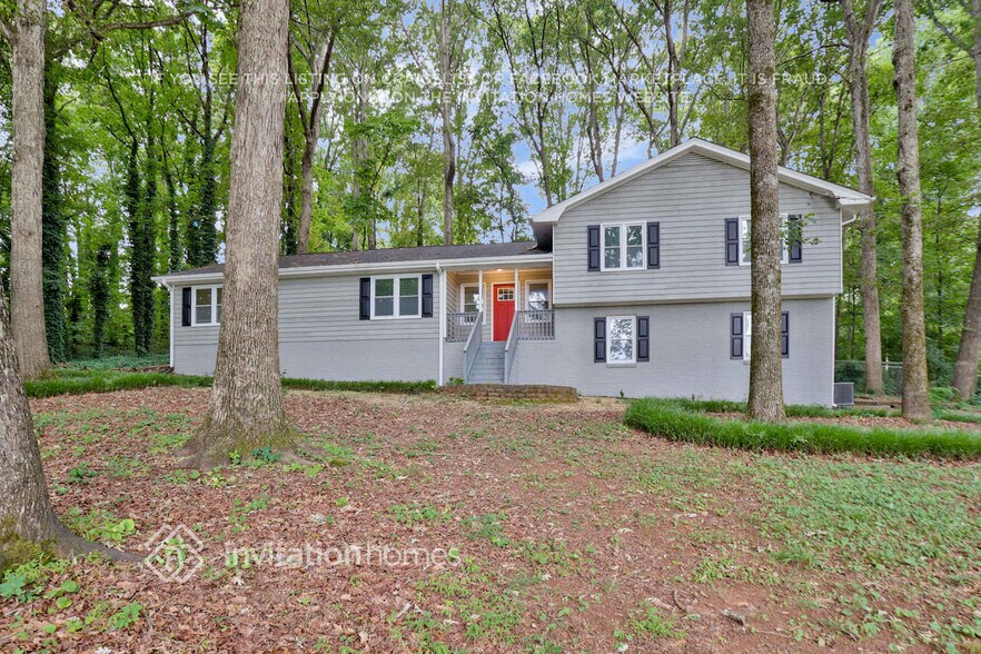 Primary Photo - 349 Charmers Way SW