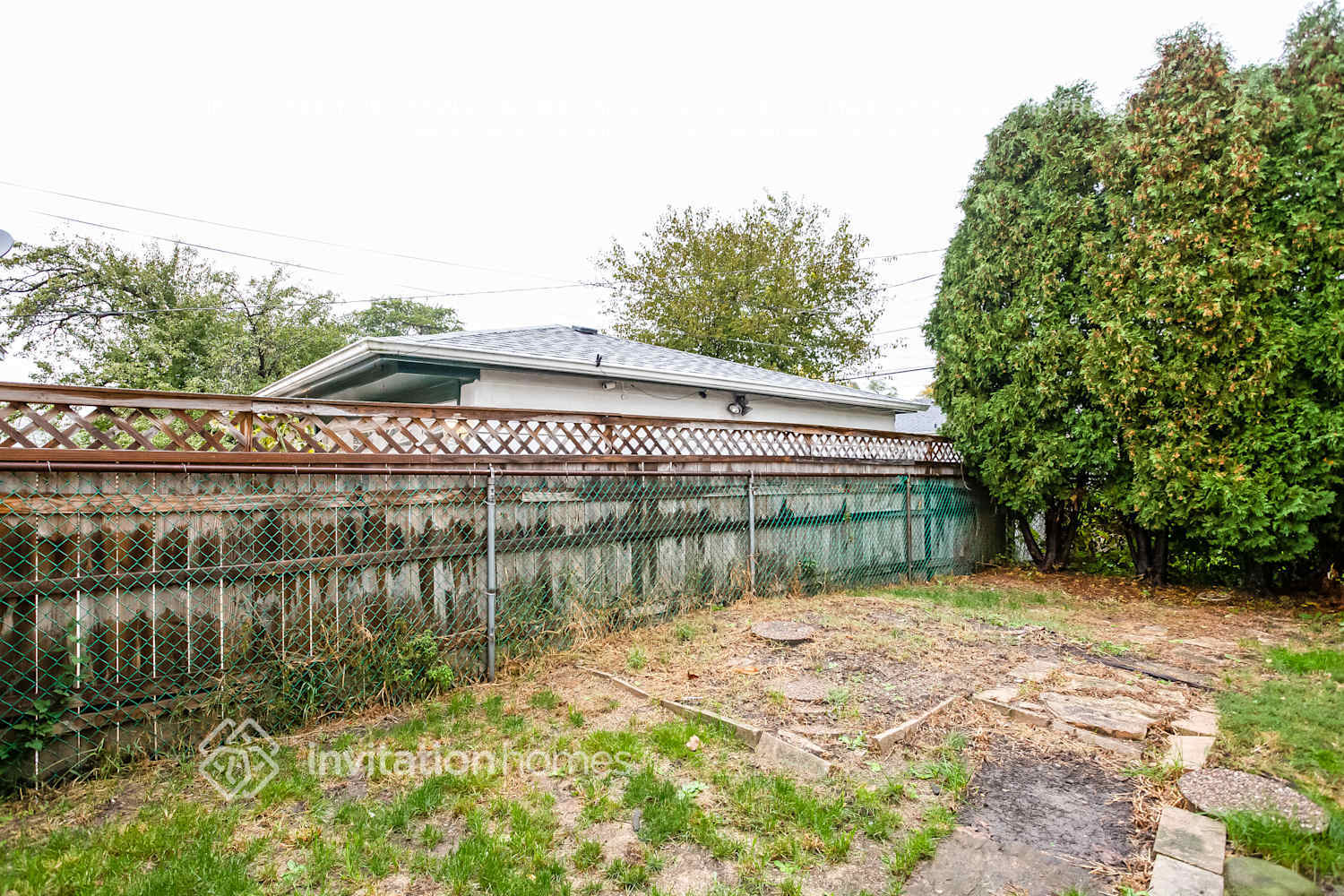 Building Photo - 9029 Parkside Ave