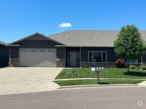 Building Photo - 6402 Keller Cr-- Twin Home