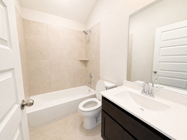 Building Photo - 31546 Meadow Place Ln
