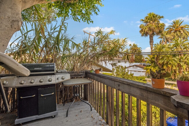 Building Photo - 3295 McKinley St