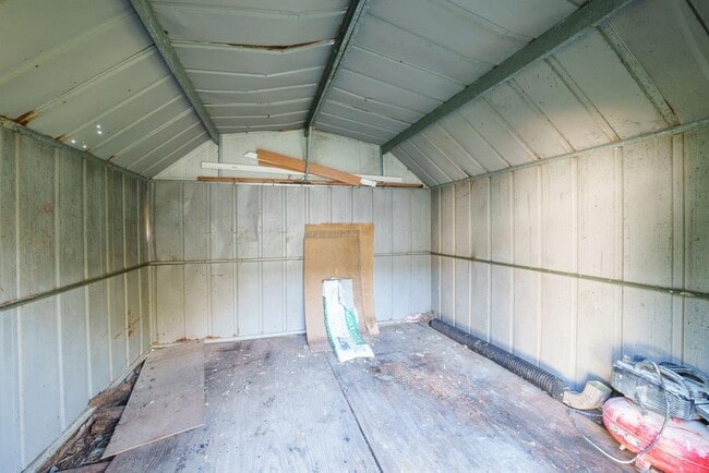 Building Photo - 1403 Broadmoor Dr