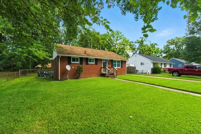 Building Photo - 206 Cynthia Dr
