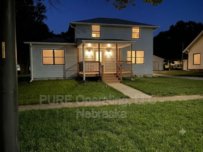 Building Photo - 316 N 13th St