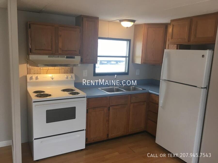 Building Photo - 715 College Ave