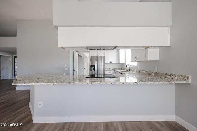 Building Photo - 3951 E Waltann Ln