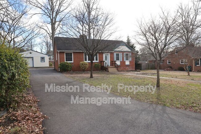 Building Photo - 8707 Mapleton Rd