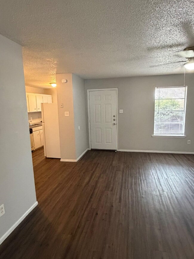 Building Photo - 3211 35th St