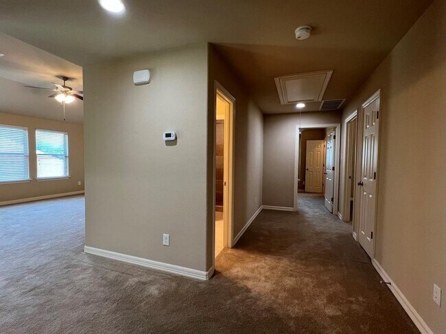 Building Photo - 3914 Remington Rd