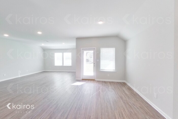 Building Photo - 11480 Brookwood Dr