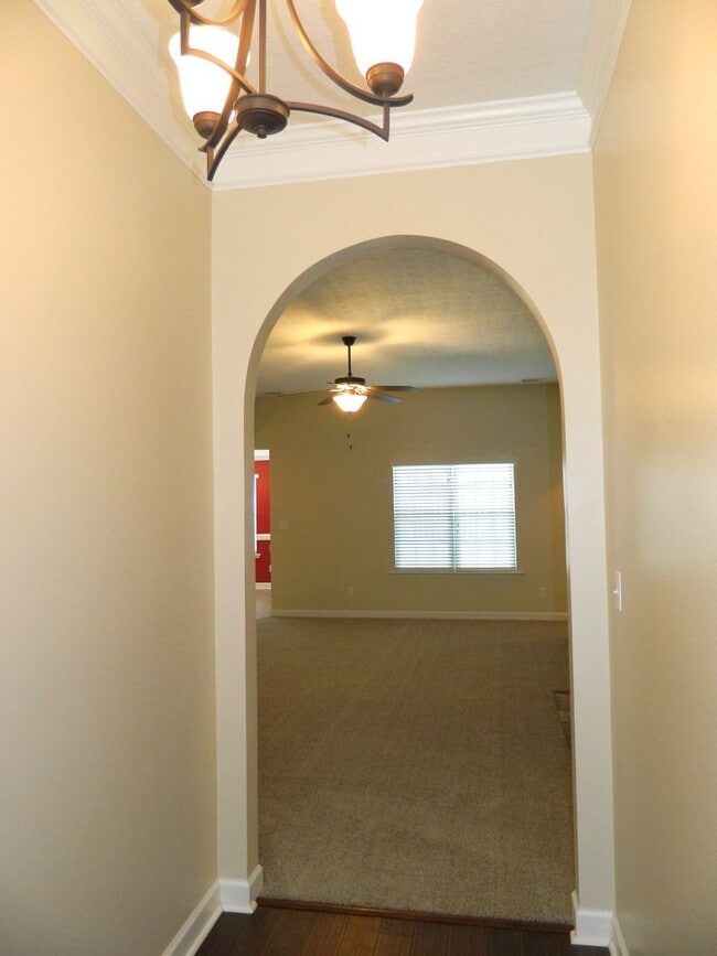 Building Photo - 7018 Summerton Dr