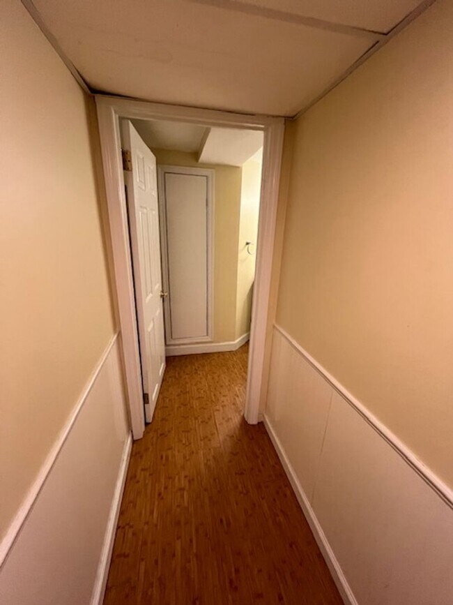 Building Photo - 2 bed 2 bath Single Family Home in Bexley ...