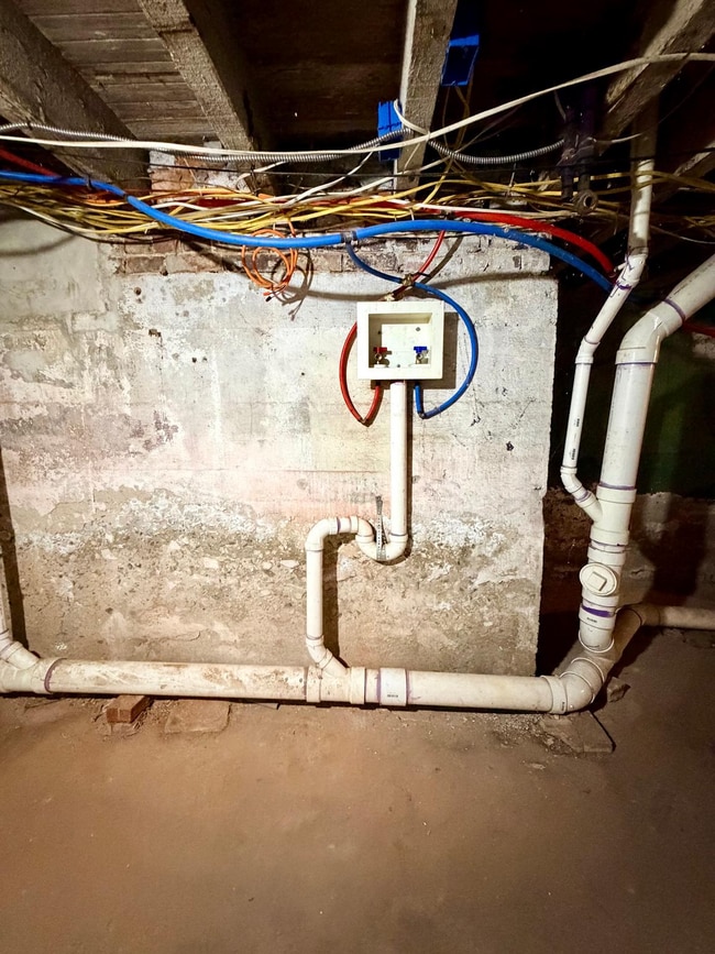 Building Photo - 1448 S 27th St