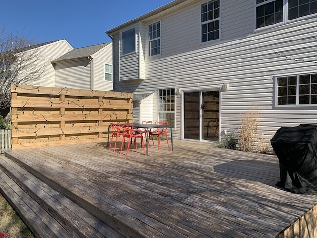 Building Photo - 111 Tyne Dr