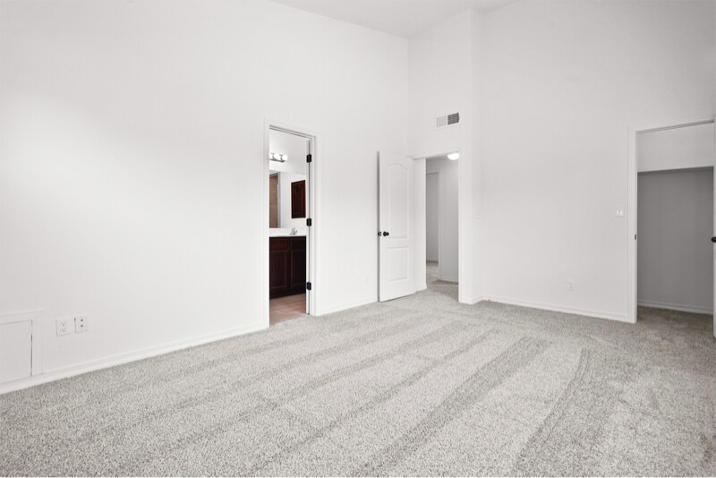 Building Photo - 612 Cedarwood Ave