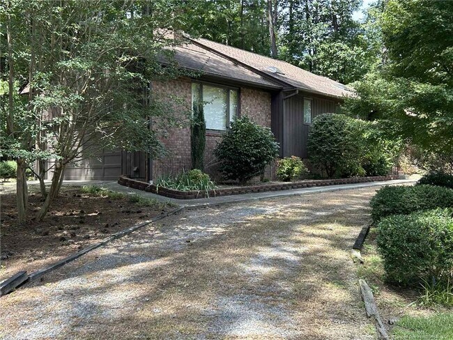 Building Photo - 8043 Canterbury Cir