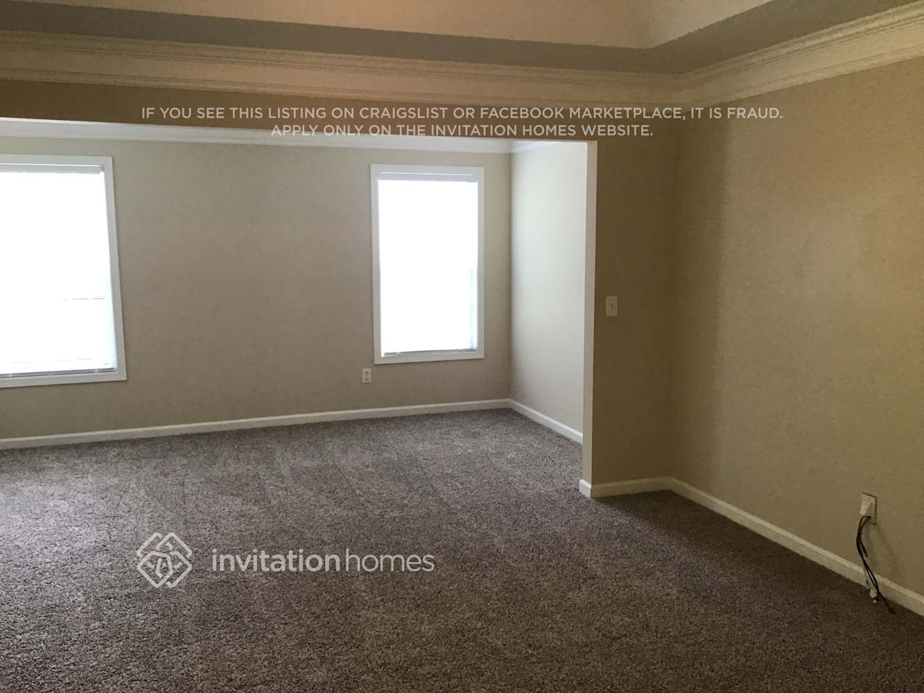 Building Photo - 80 Persian Ivy Way