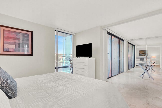 Building Photo - 2687 N Ocean Blvd