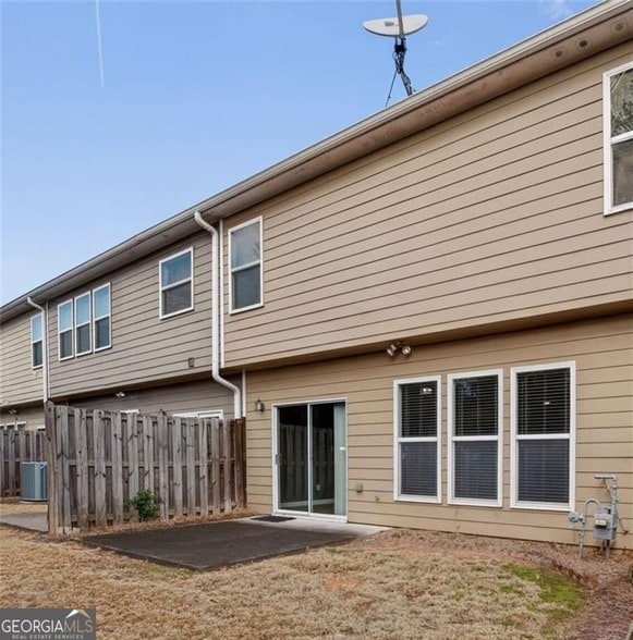 Building Photo - 1656 Granville Ct