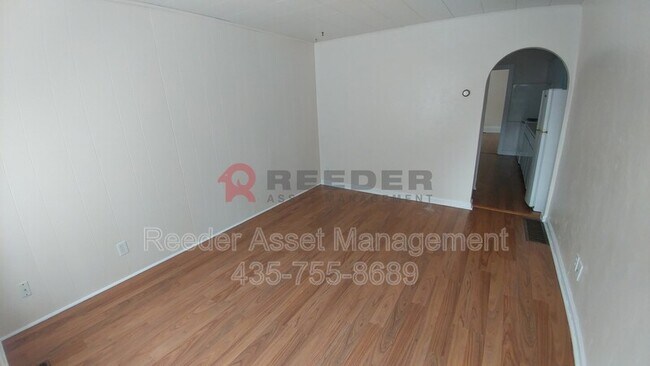 Building Photo - 245 N 100 E