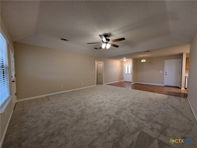 Building Photo - 1666 Lantana Cir