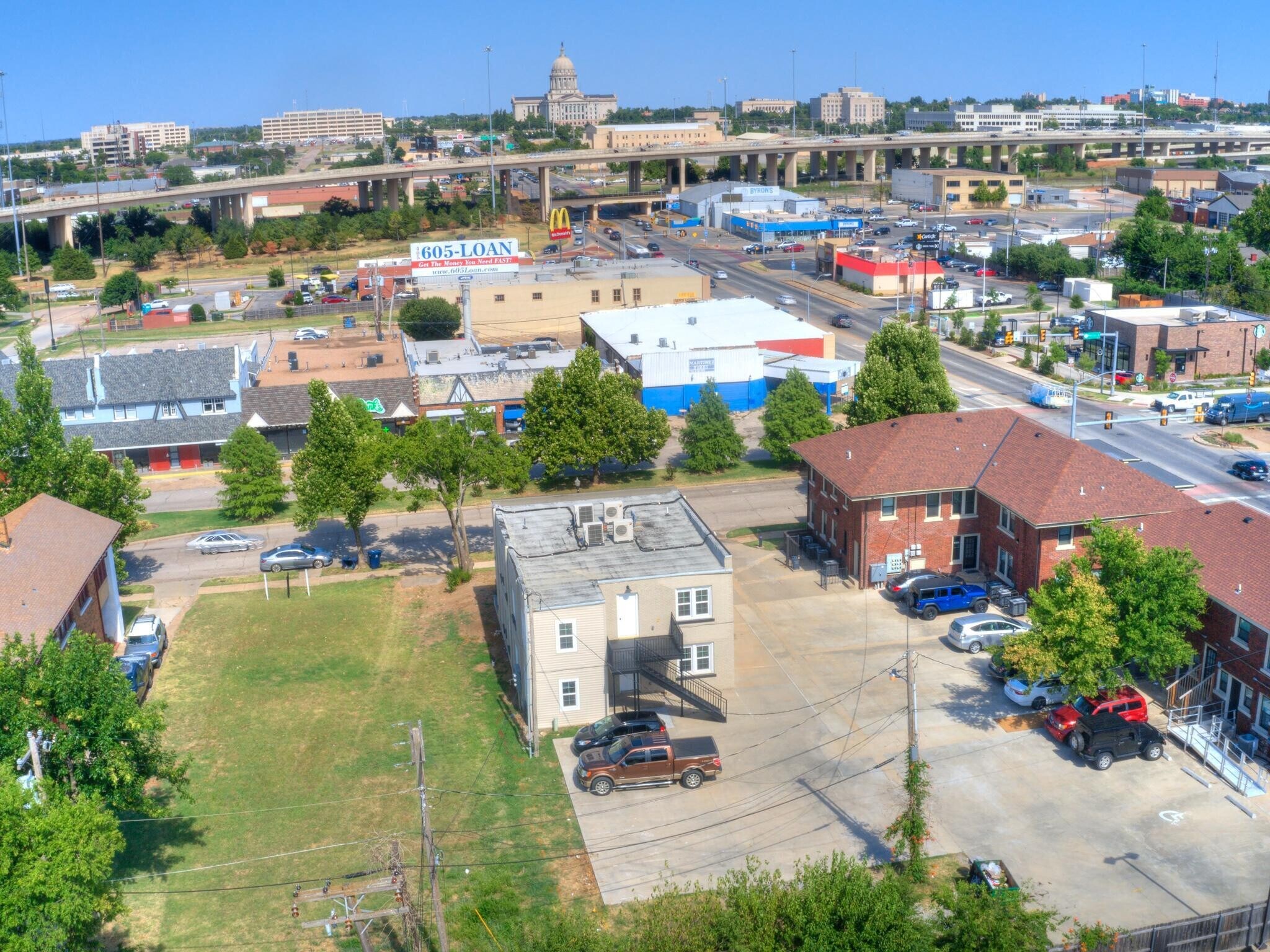 Building Photo - 2409 N Robinson Ave