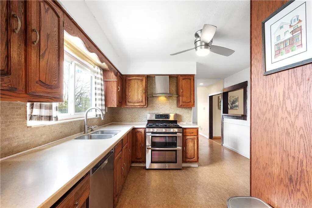 Building Photo - 310 Marsonia St