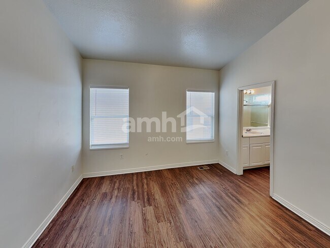 Building Photo - 8073 S Madison Nan Dr
