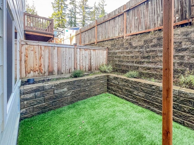 Building Photo - 13128 12th Dr SE