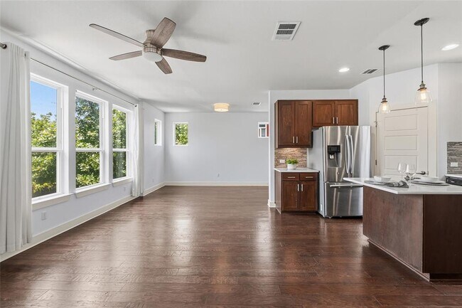 Building Photo - 2605 Witsome Loop