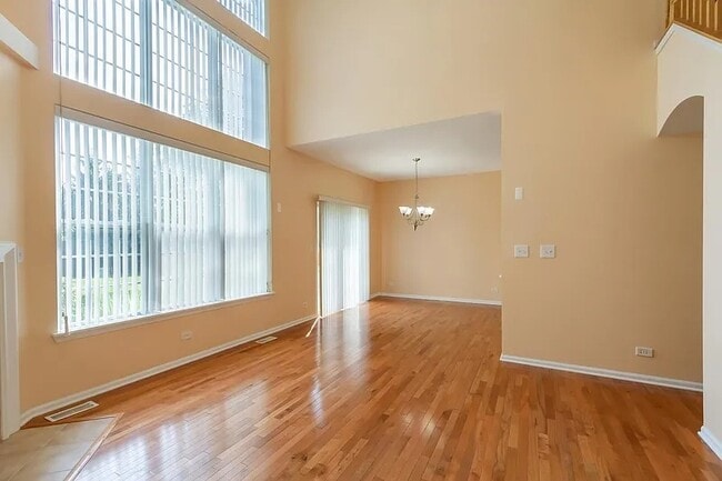 Building Photo - 1953 Fountain Grass Cir