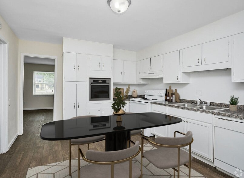 Interior Photo - Broadway Townhomes