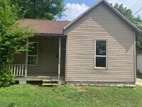 Building Photo - Recently Remodeled 2 bedroom 1 bathroom home