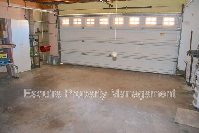 Building Photo - 1458 Dara St