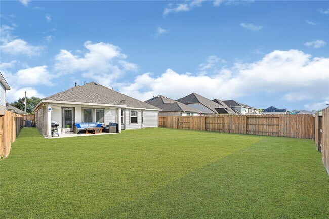 Building Photo - 11235 Stirton Dr