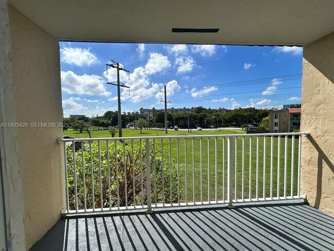 Building Photo - 4920 NW 79th Ave