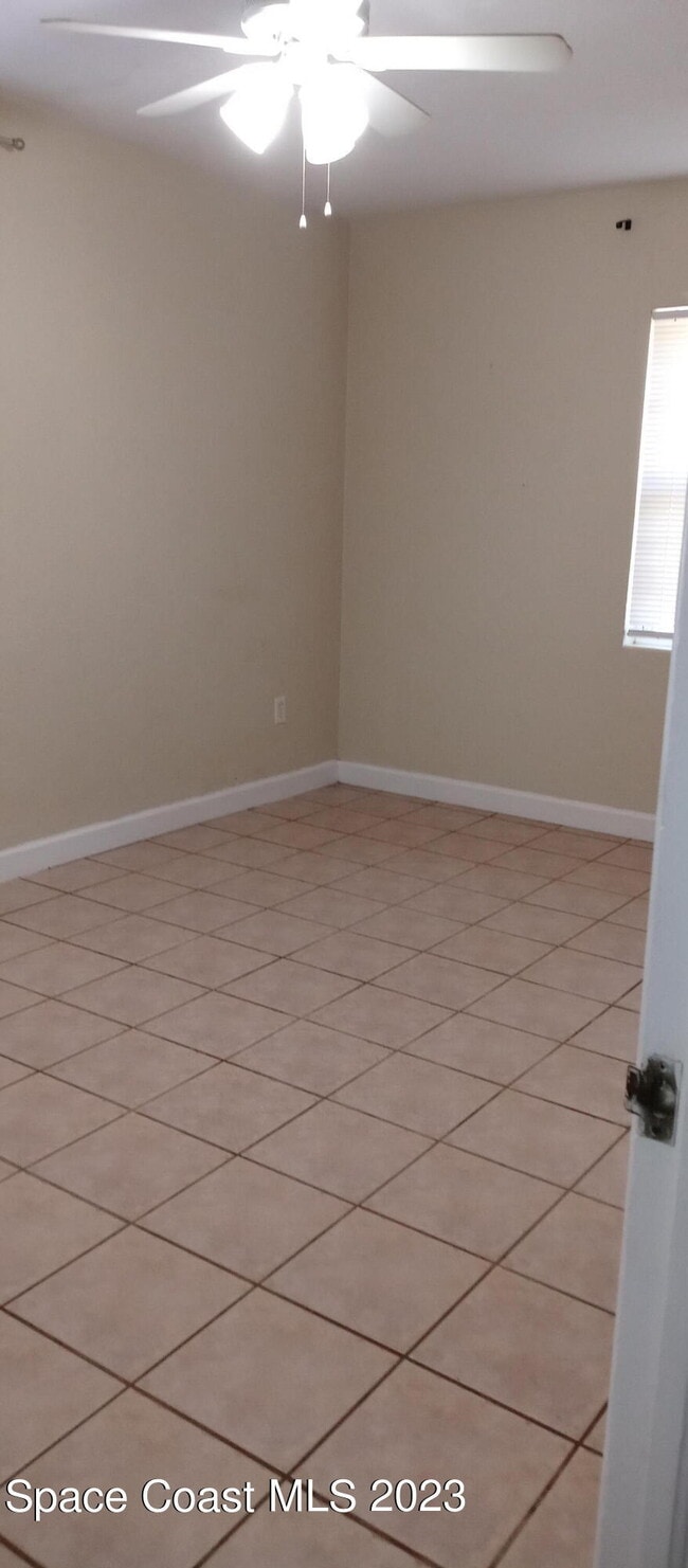 Building Photo - 248 Le Jeune Dr