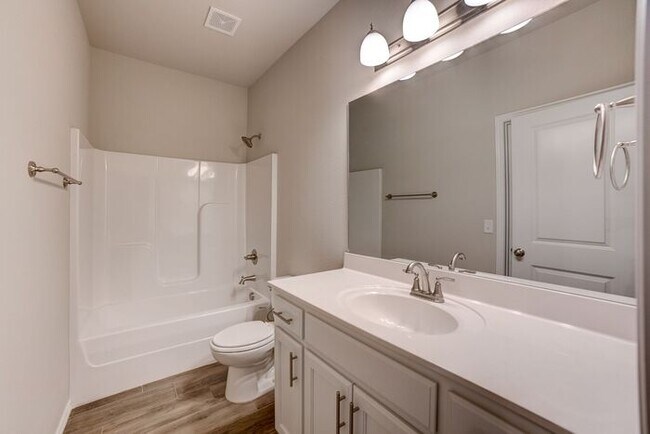 Building Photo - 3/2/2 Brand New Luxury Patio Home