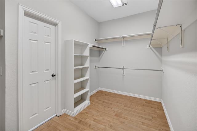 Building Photo - 2616 Cove Dr