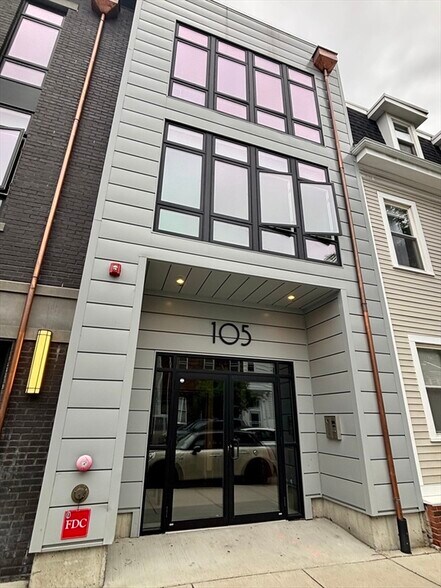 Primary Photo - 105 W 3rd St