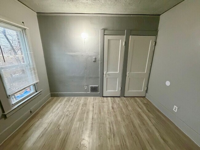 Building Photo - 2549 Highland St