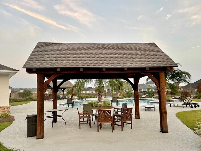 Building Photo - Beautiful 4 bedroom home in Baton Rouge