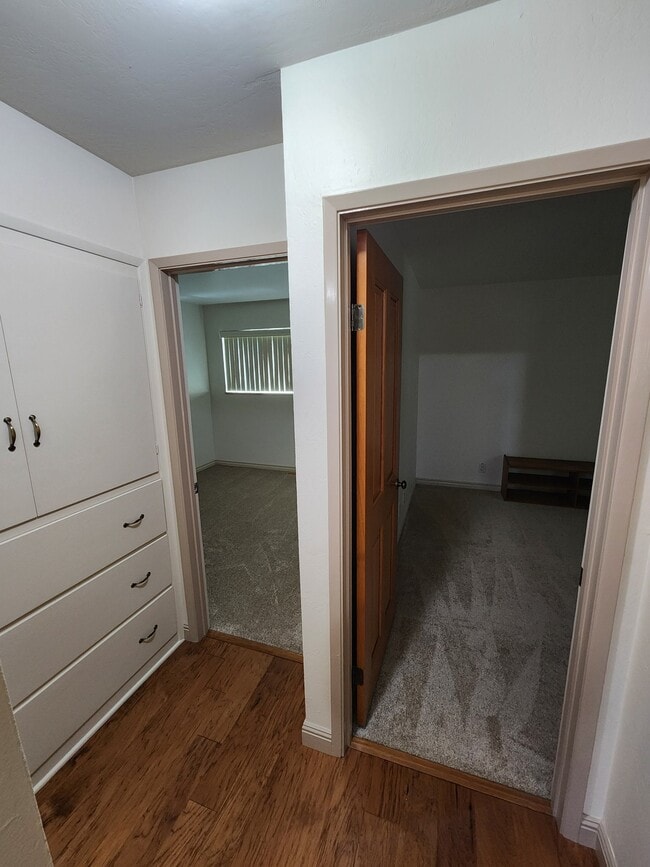 Building Photo - 1231 Padre Dr