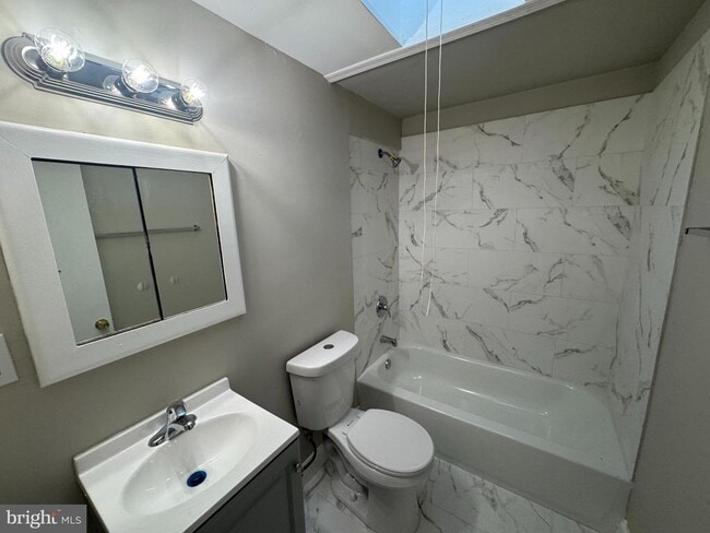 Building Photo - 8050 Lansdale Rd