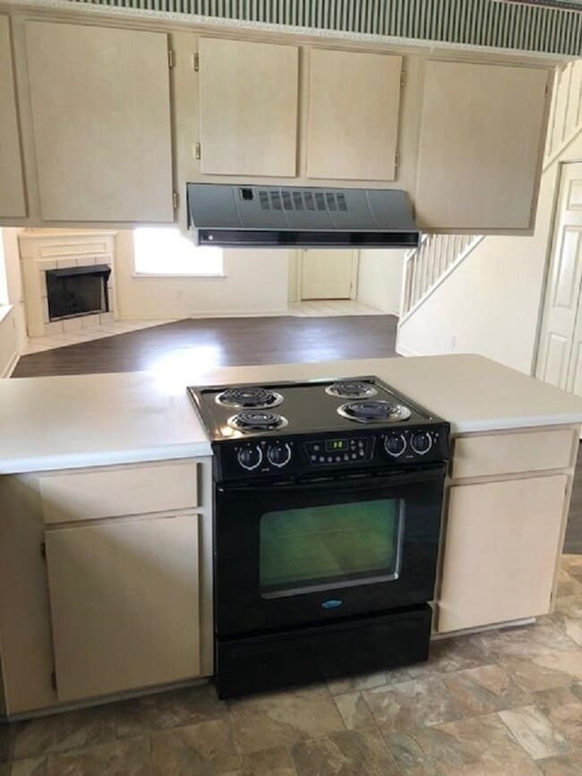 Building Photo - 2554 Golden Park Ln